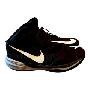 Nike
Prime Hype DF Basketball Sneakers